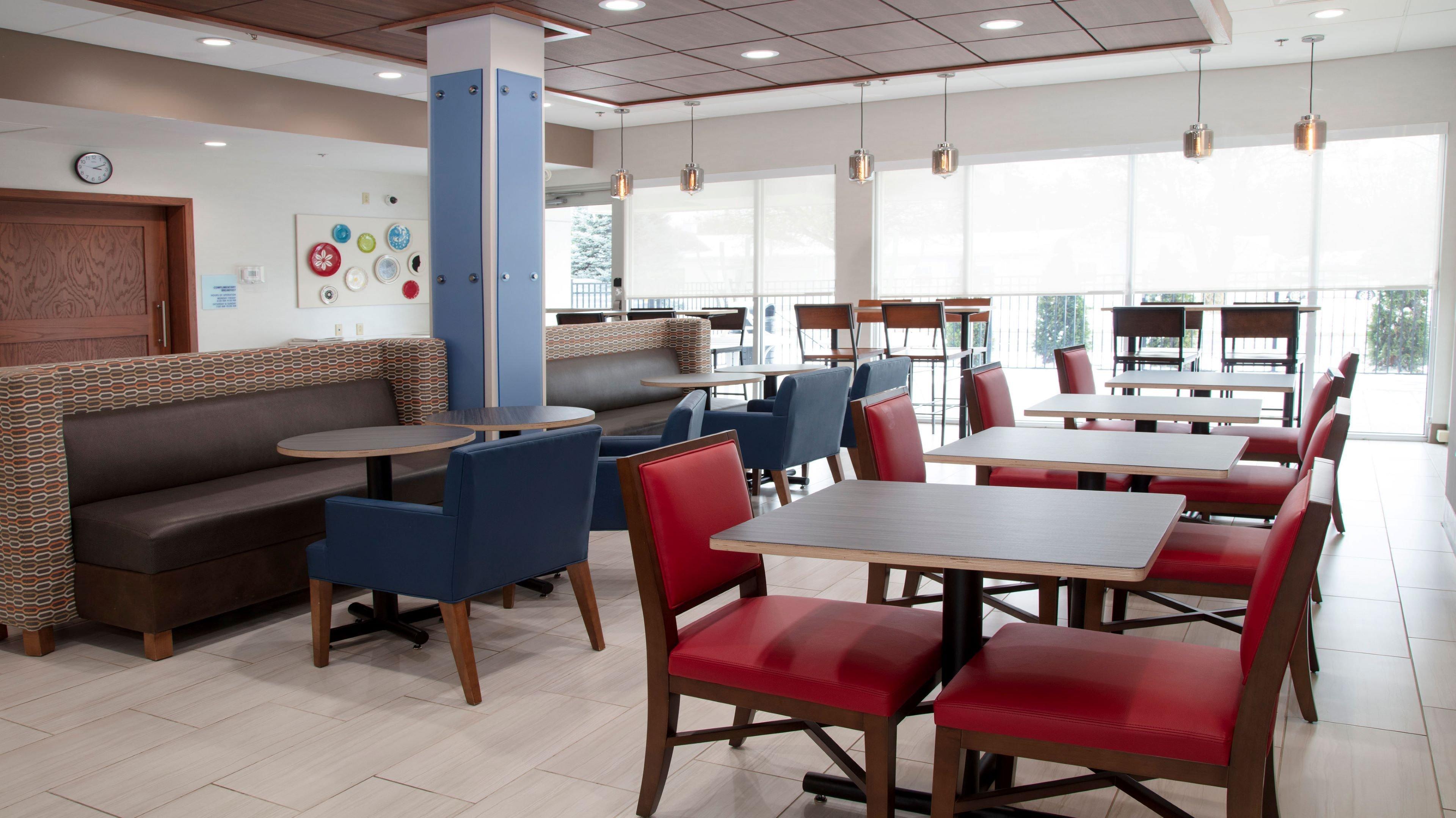 Holiday Inn Express & Suites - Marion By Ihg Екстериор снимка