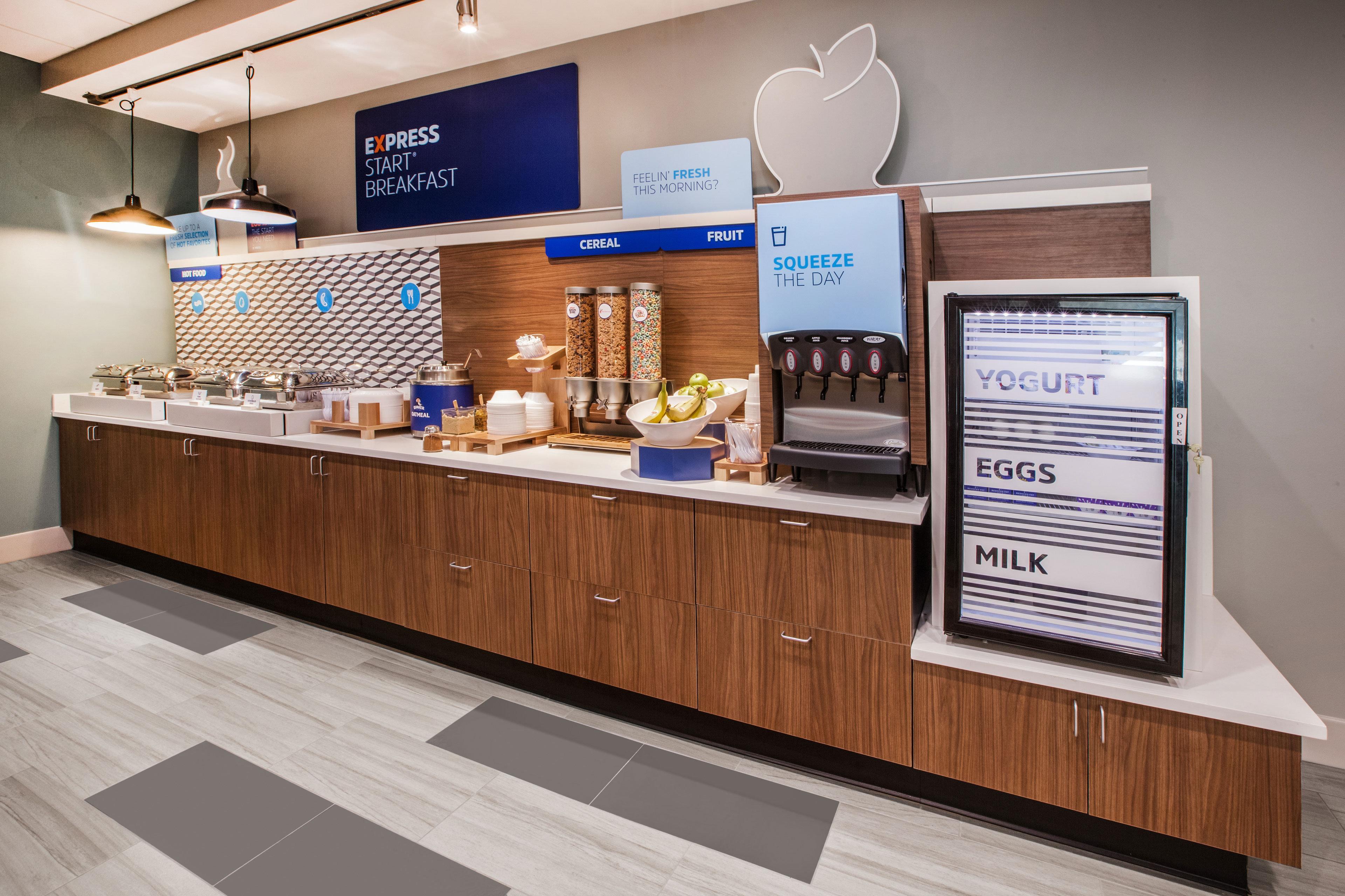 Holiday Inn Express & Suites - Marion By Ihg Екстериор снимка