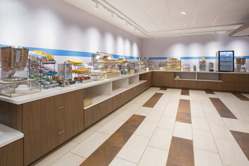 Holiday Inn Express & Suites - Marion By Ihg Екстериор снимка